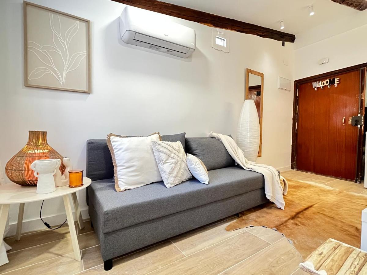 Encantador Tirso Molina Exterior Meson Temporal มาดริด ภายนอก รูปภาพ